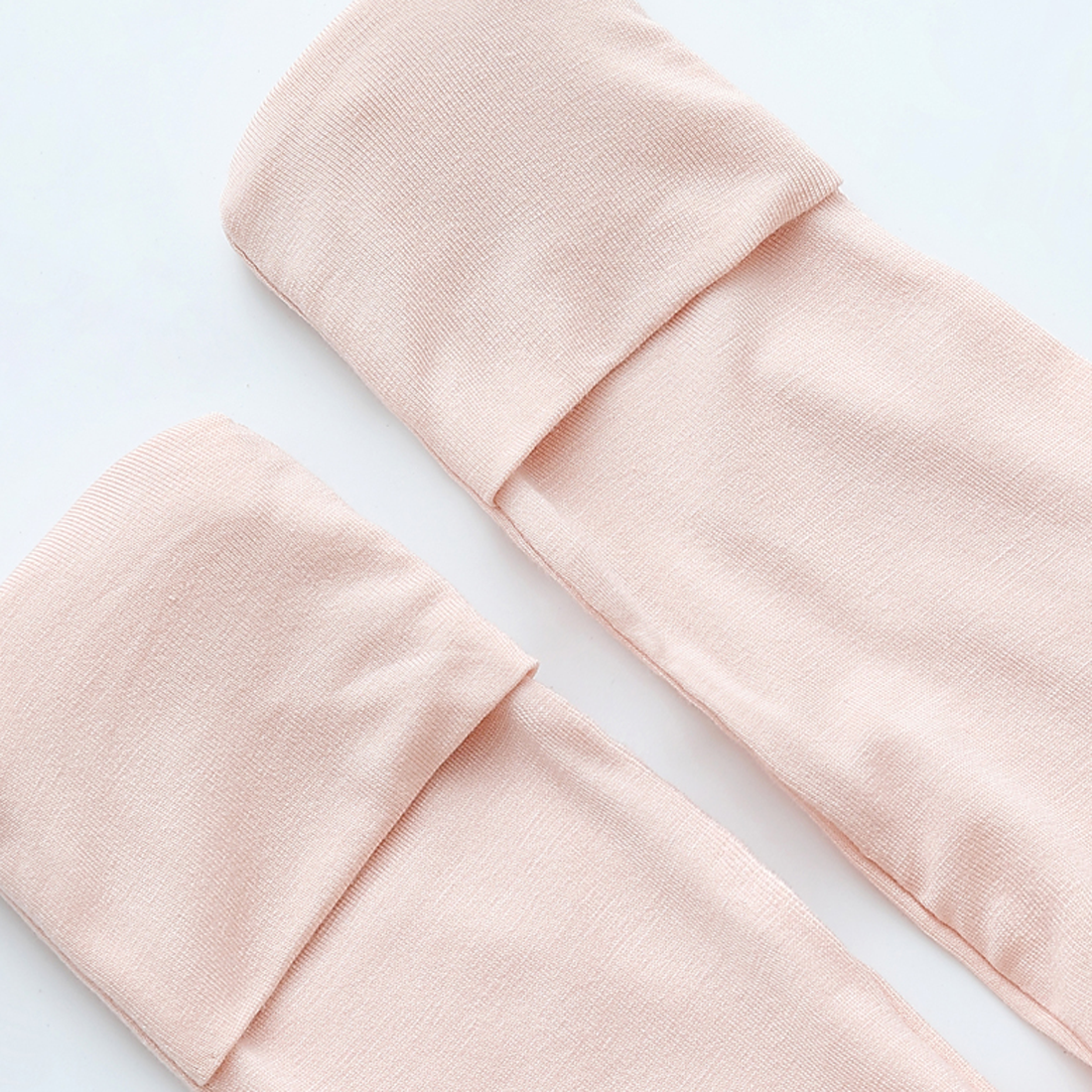 Bamboo Newborn Baby Knotted Gown and Headband Light Pink